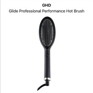Basically new, GHD Ceramic Brush